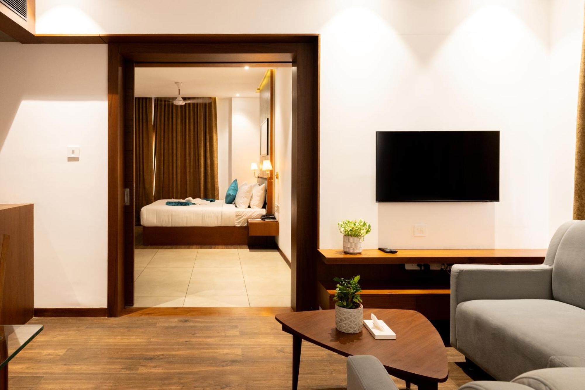 Gokulam Park Guruvayur Hotel ภายนอก รูปภาพ