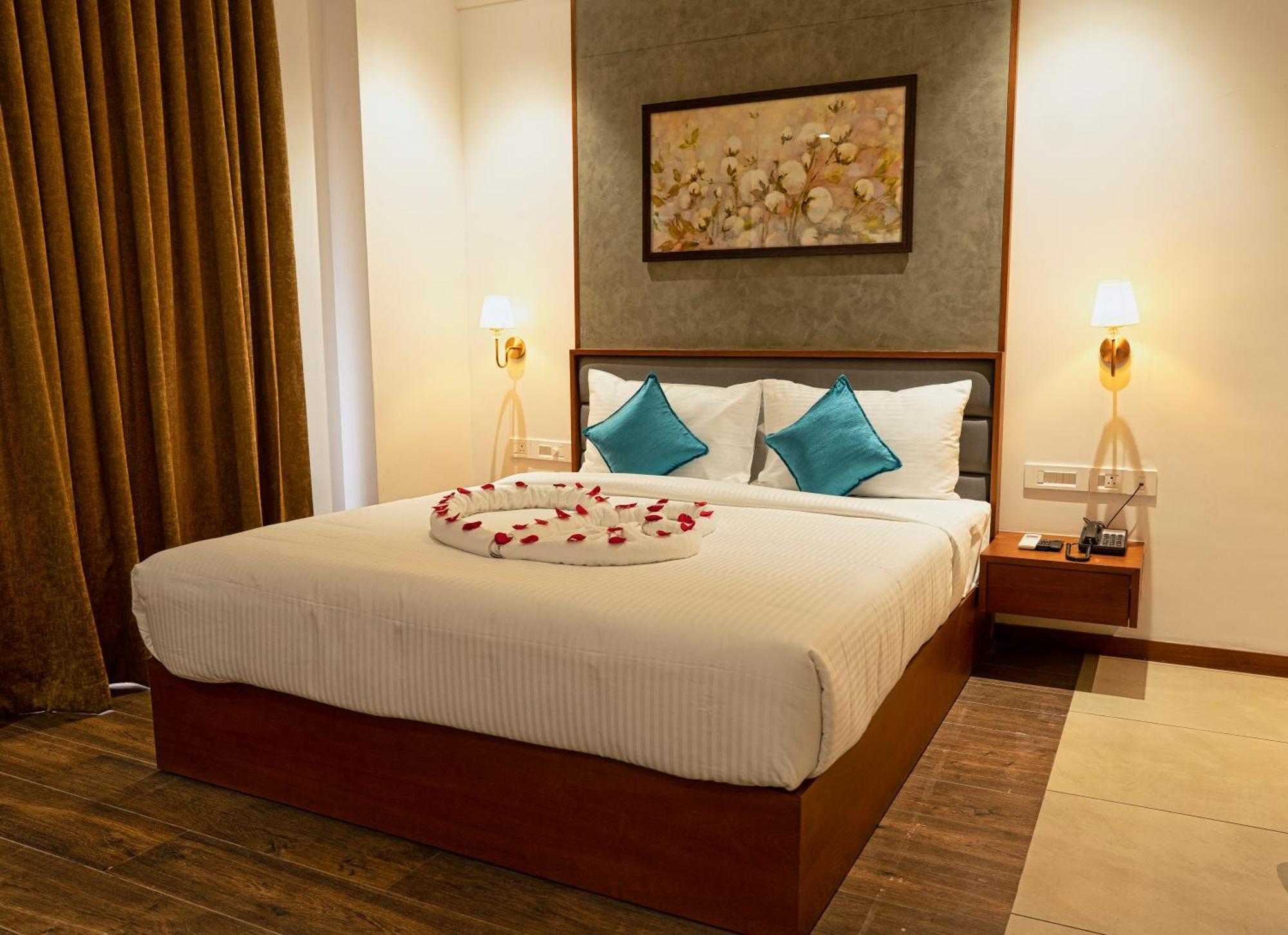 Gokulam Park Guruvayur Hotel ภายนอก รูปภาพ