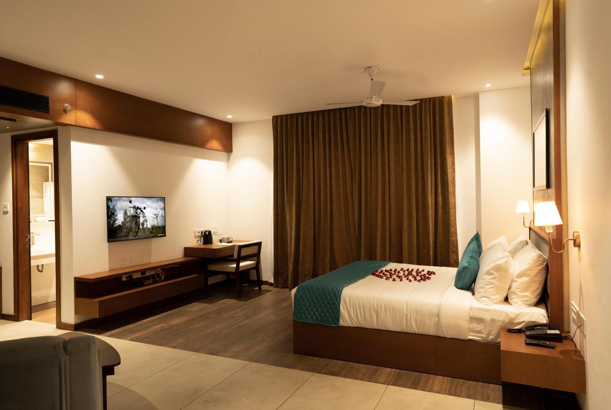 Gokulam Park Guruvayur Hotel ภายนอก รูปภาพ